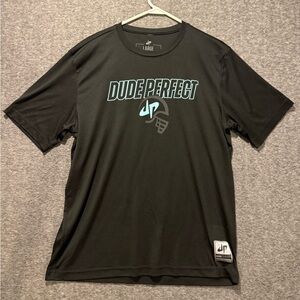Dude Perfect Tee Shirt Mens L black green graphic light performance official